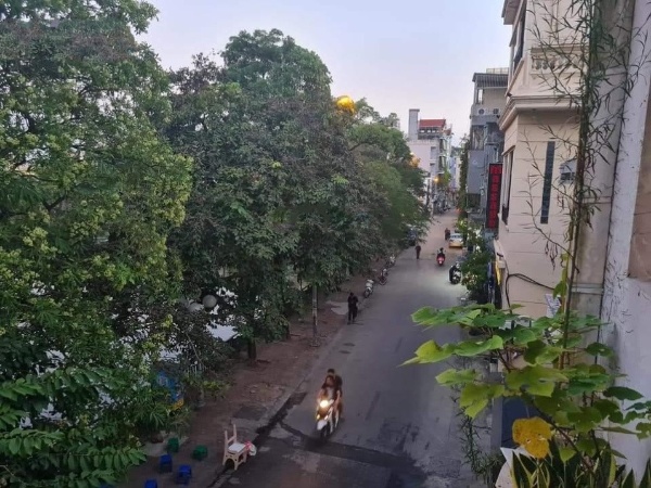 Bán nhà 5 tầng tặng nội thất tại Đường Bồ Đề, Phường Bồ Đề, Long Biên, Hà Nội